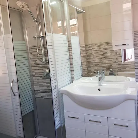 Happy House - Center Apartment
