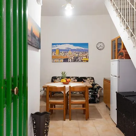 Happy House - Center Apartment Catania